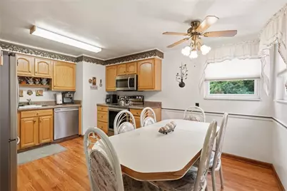 246 Northmont Dr, Pittsburgh, PA 15147 - Photo 8