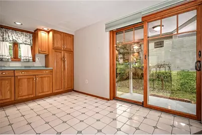 3791 Cynthia Dr, Pittsburgh, PA 15227 - Photo 6