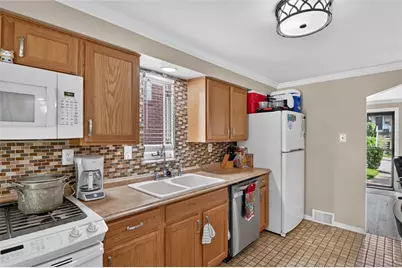 346 Mayville Ave, Pittsburgh, PA 15226 - Photo 8