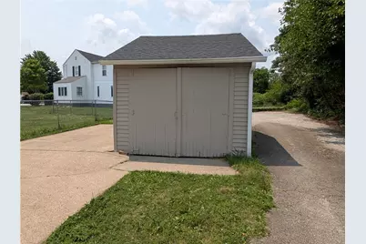 4 Hookton Avenue, South Union Township, PA 15401 - Photo 4