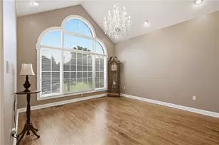 1002 Kings Ct, Level Green, PA 15085 - Photo 6