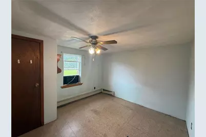 823 Robb Rd, Saint Clair Township, PA 15944 - Photo 8
