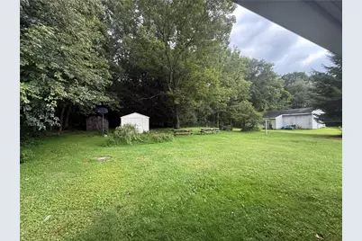823 Robb Rd, Saint Clair Township, PA 15944 - Photo 16