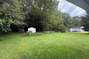 823 Robb Rd, Saint Clair Township, PA 15944 - Photo 16