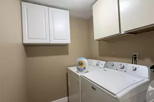 5951 Dalmation Dr, Bethel Park, PA 15102 - Photo 22