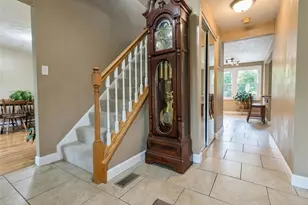 5951 Dalmation Dr, Bethel Park, PA 15102 - Photo 4