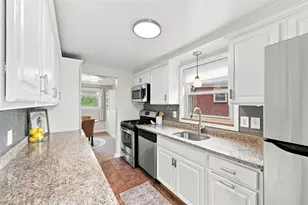 109 Livingston Rd, West Mifflin, PA 15122 - Photo 14