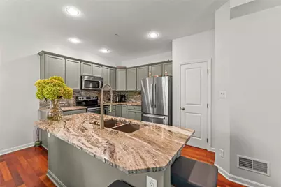 1320 Maplewood Cir, South Strabane, PA 15301 - Photo 2