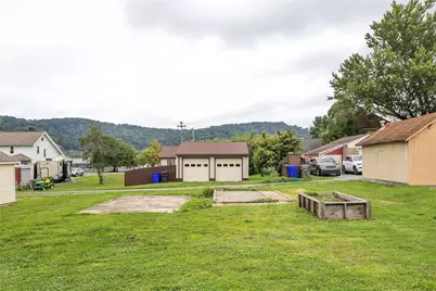 231 Arthur St, Zelienople, PA 16063 - Photo 4