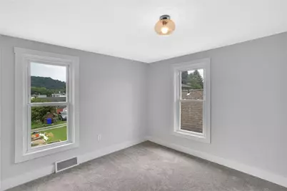 231 Arthur St, Zelienople, PA 16063 - Photo 2