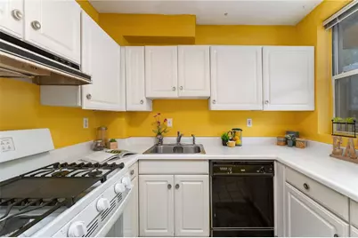 2425 Jane St, Pittsburgh, PA 15203 - Photo 10