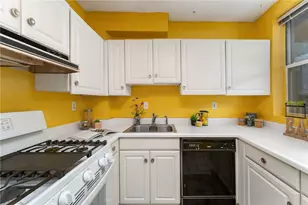 2425 Jane St, Pittsburgh, PA 15203 - Photo 10