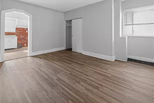 1630 Leolyn St, Pittsburgh, PA 15210 - Photo 12