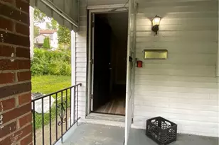 1630 Leolyn St, Pittsburgh, PA 15210 - Photo 2