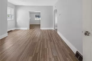 1630 Leolyn St, Pittsburgh, PA 15210 - Photo 10