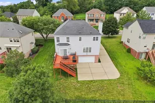1915 Markley Dr, Pittsburgh, PA 15143 - Photo 42