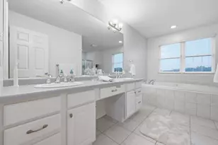 1915 Markley Dr, Pittsburgh, PA 15143 - Photo 32