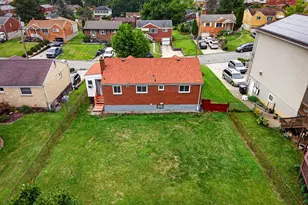 424 Lois Dr, Pittsburgh, PA 15236 - Photo 38