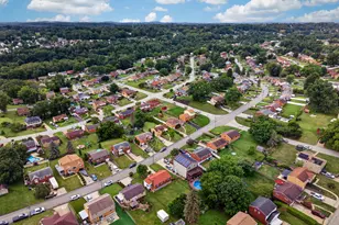 424 Lois Dr, Pittsburgh, PA 15236 - Photo 46