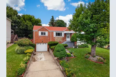 424 Lois Drive, Pittsburgh, PA 15236 - Photo 1
