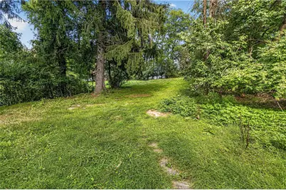 236 Hulton Rd, Pittsburgh, PA 15147 - Photo 16