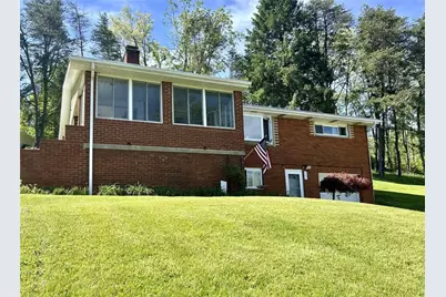 804 Redwood Dr, Cecil, PA 15057 - Photo 1
