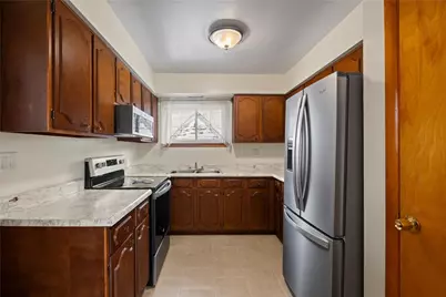 804 Redwood Dr, Cecil, PA 15057 - Photo 8
