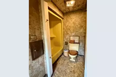 209 Claremont Dr, Lower Burrell, PA 15068 - Photo 32