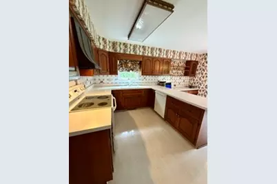 209 Claremont Dr, Lower Burrell, PA 15068 - Photo 14