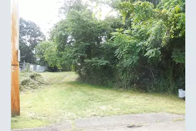 1747 Grant St, Aliquippa, PA 15001 - Photo 2