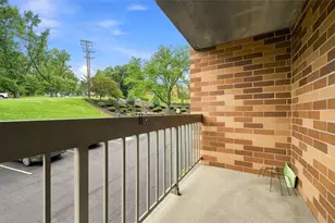 1500 Cochran Rd, Scott Township, PA 15243 - Photo 18