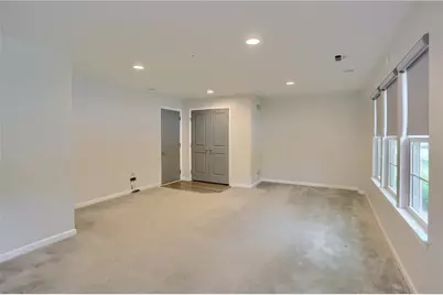 1720 St Johns Ln, Pittsburgh, PA 15143 - Photo 4