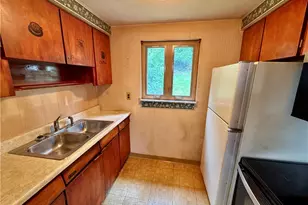 118 Sunrise Dr, Pittsburgh, PA 15236 - Photo 6