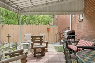 2106 Lindsay Rd, Pittsburgh, PA 15221 - Photo 14