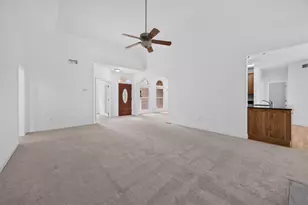 375 Violet Ct, Clinton Township, PA 16056 - Photo 6