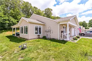 559 Sunview Cir, Derry Township, PA 15650 - Photo 4