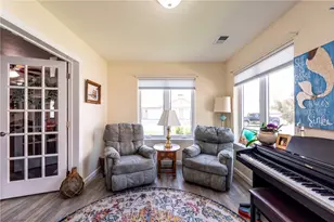 559 Sunview Cir, Derry Township, PA 15650 - Photo 32