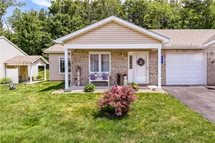 559 Sunview Cir, Derry Township, PA 15650 - Photo 1