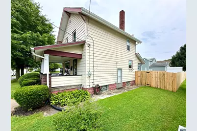 1028 Dewey Ave, New Castle, PA 16101 - Photo 2