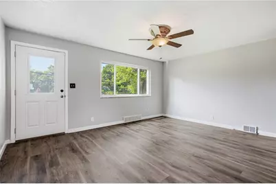 1630 Old Brodhead Rd, Center Township, PA 15061 - Photo 4