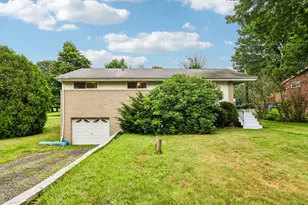 7 Rolling Road Rd, Cranberry Township, PA 16066 - Photo 2