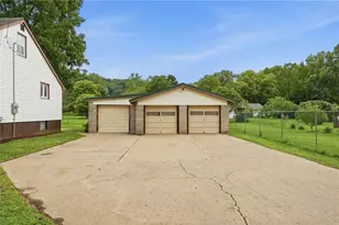 2219 Berger St, Shenango Township, PA 16101 - Photo 18
