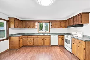 2219 Berger St, Shenango Township, PA 16101 - Photo 4