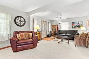 2338 Hillview St, Pittsburgh, PA 15234 - Photo 4