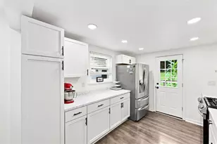 5036 Sherwood Rd, Bethel Park, PA 15102 - Photo 10