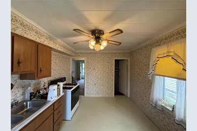 808 Meadow Ave, Charleroi Boro, PA 15022 - Photo 10