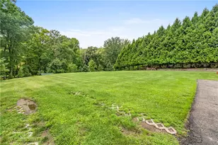 336 Maple Rd, Pittsburgh, PA 15239 - Photo 28