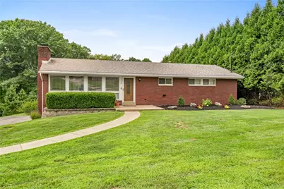 336 Maple Rd, Pittsburgh, PA 15239 - Photo 2