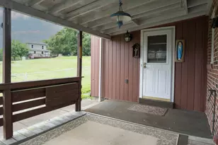 880 E Hill Dr, New Kensington, PA 15068 - Photo 36