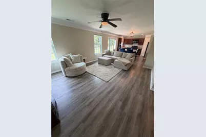 628 Glengarry Ct, Pittsburgh, PA 15239 - Photo 2
